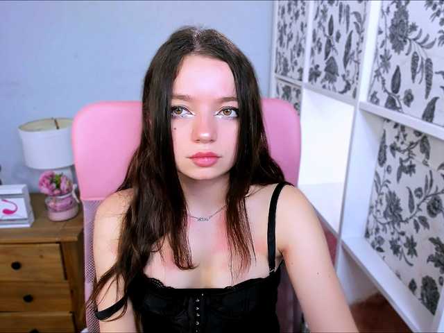 GraceLipsX live cam on BongaCams