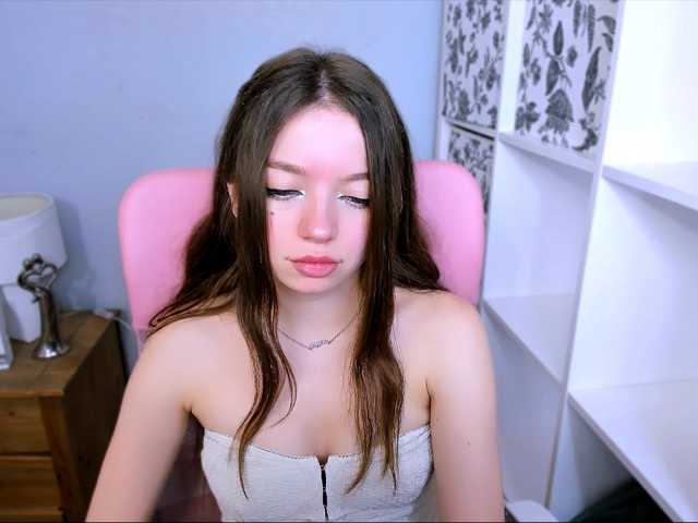 GraceLipsX live cam on BongaCams