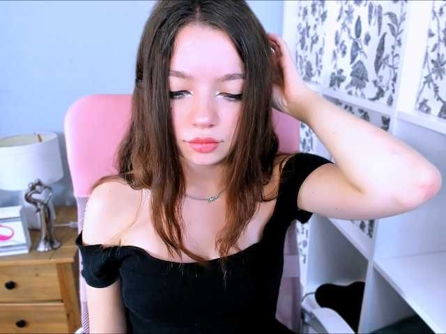GraceLipsX live cam on BongaCams
