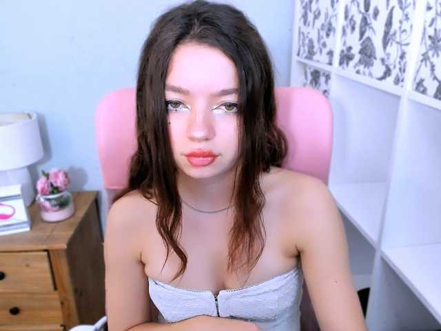 GraceLipsX live cam on BongaCams