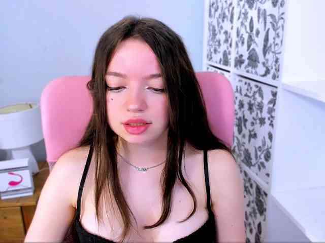 GraceLipsX webcam