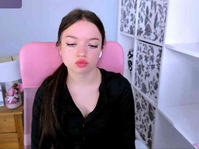 GraceLipsX webcam