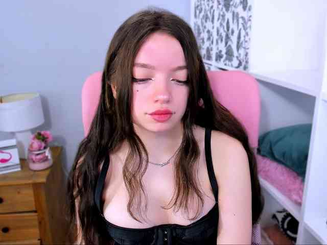 GraceLipsX webcam
