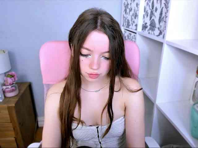 GraceLipsX webcam