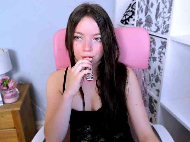 GraceLipsX webcam