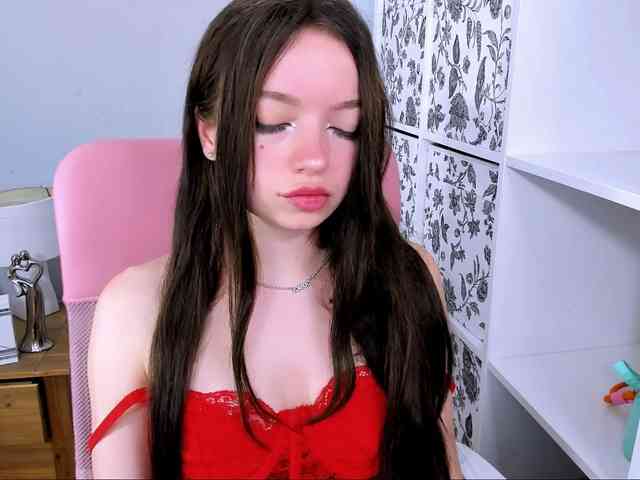 Model: GraceLipsX