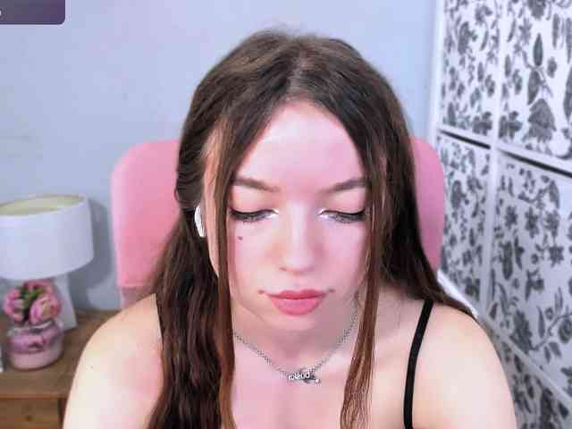 GraceLipsX webcam