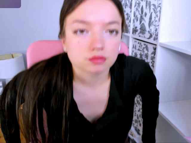 GraceLipsX webcam