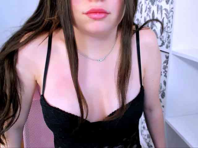 GraceLipsX webcam