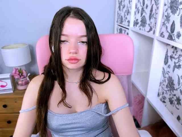 GraceLipsX webcam