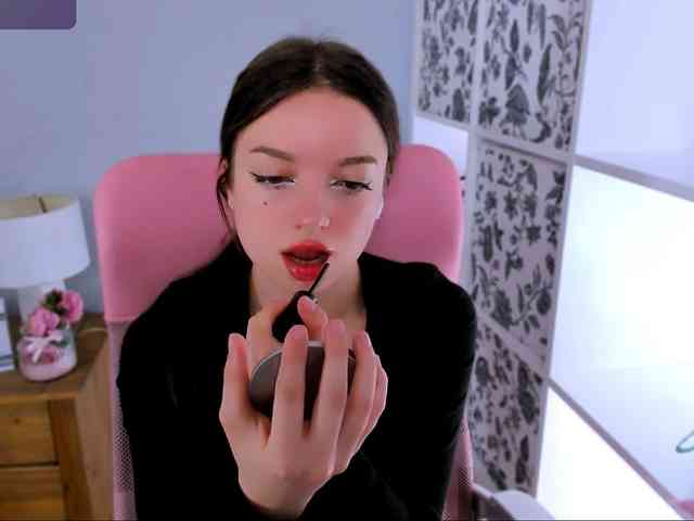GraceLipsX webcam