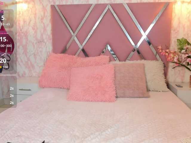 Estrellaa11 live cam on BongaCams