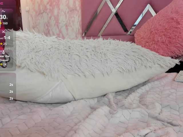 Estrellaa11 live cam on BongaCams