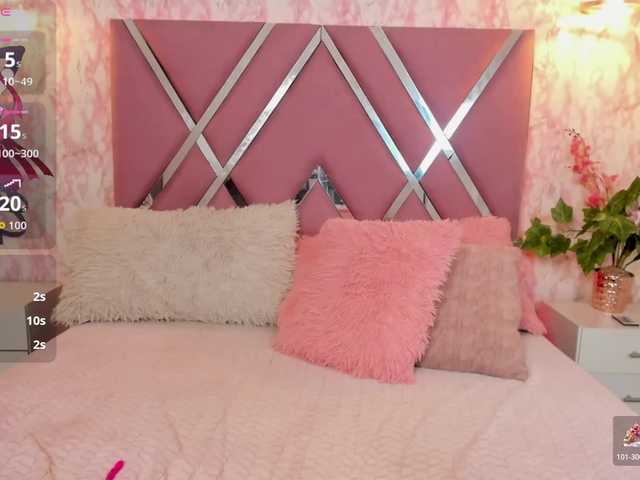 Estrellaa11 live cam on BongaCams