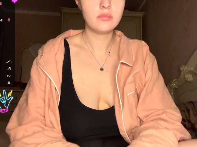 PeachBabe's BongaCams show and profile