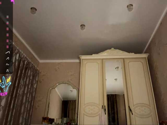 PeachBabe's BongaCams show and profile