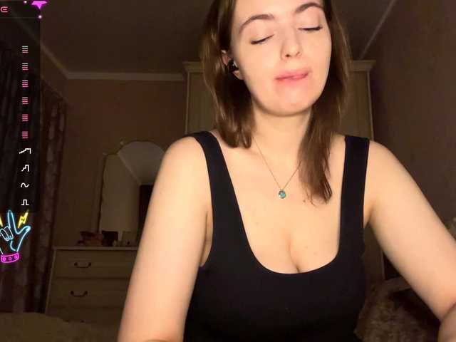 PeachBabe's BongaCams show and profile