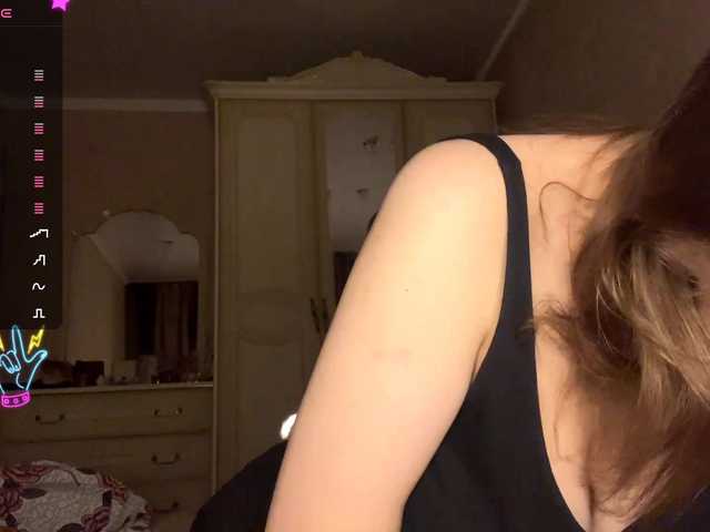 PeachBabe's BongaCams show and profile