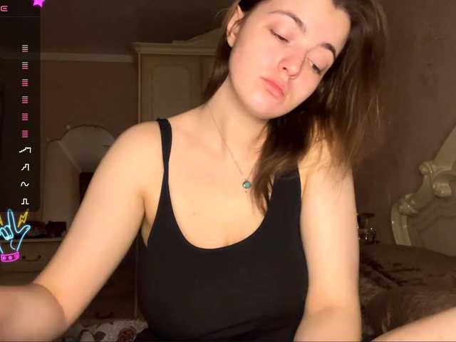 PeachBabe's BongaCams show and profile