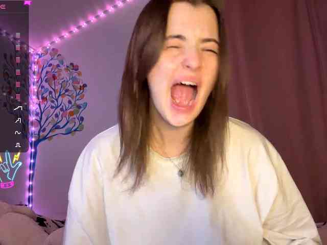 PeachBabe webcam