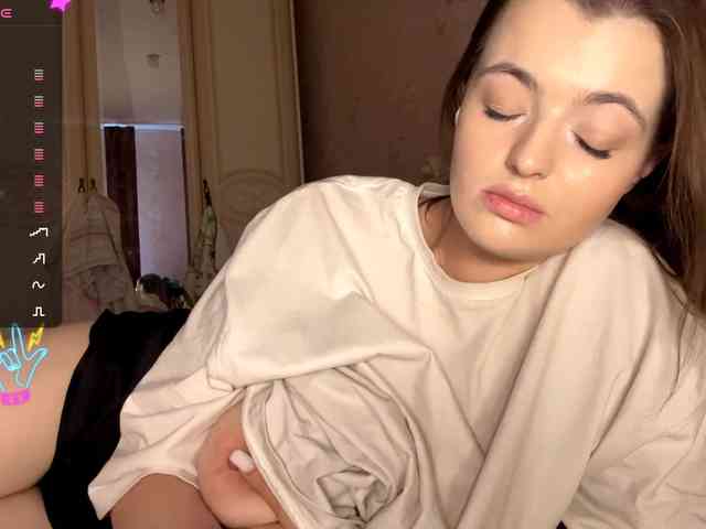 PeachBabe webcam