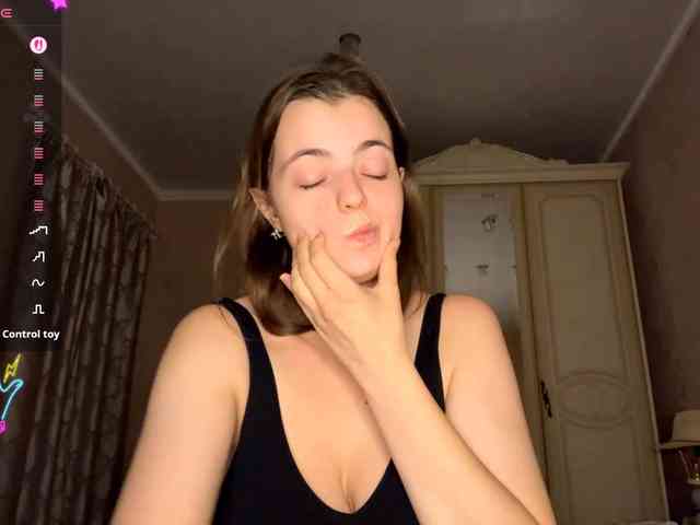 PeachBabe webcam