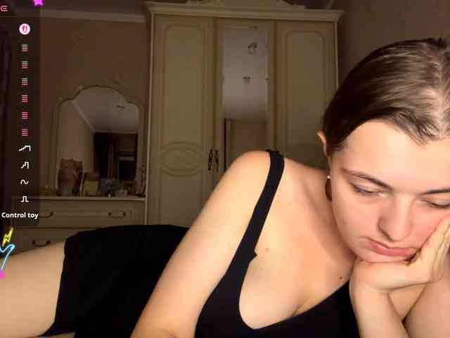PeachBabe webcam