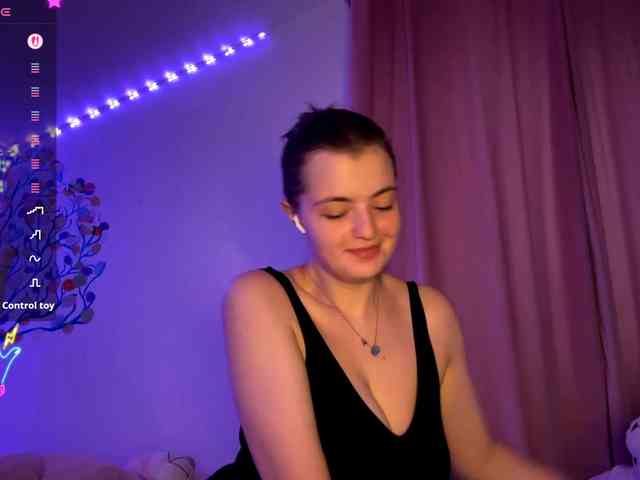PeachBabe webcam