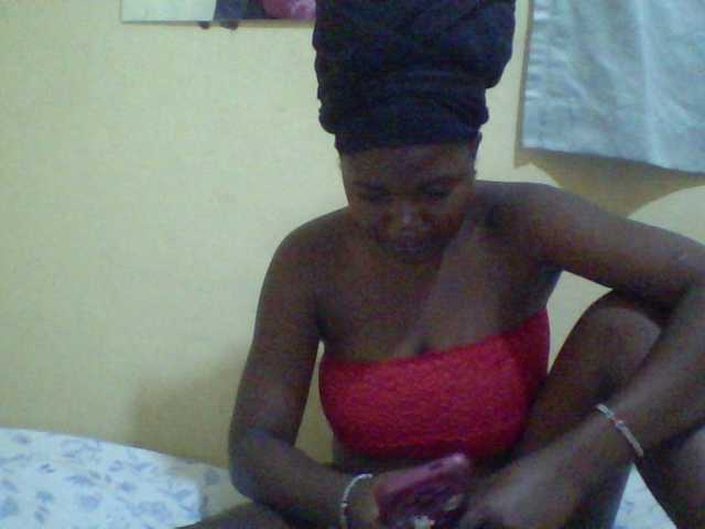 Cute-Divah live cam on BongaCams