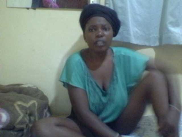 Cute-Divah live cam on BongaCams
