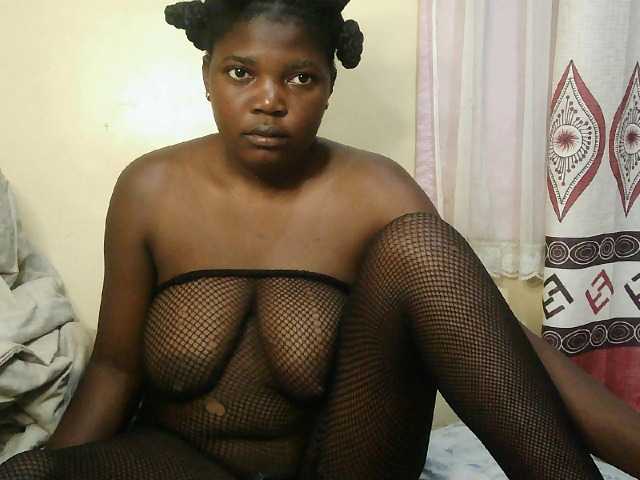 Cute-Divah live cam on BongaCams