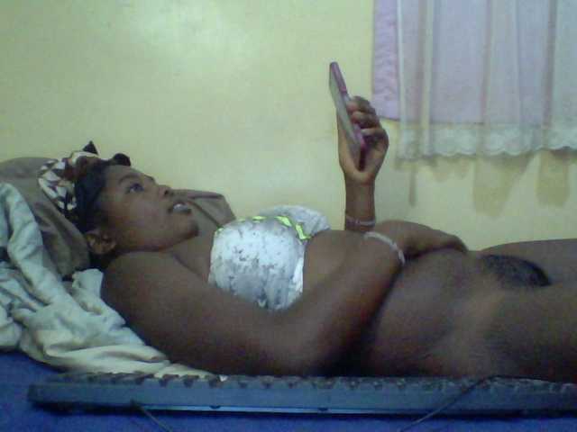 Cute-Divah live cam on BongaCams