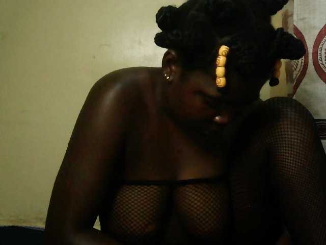 Cute-Divah live cam on BongaCams