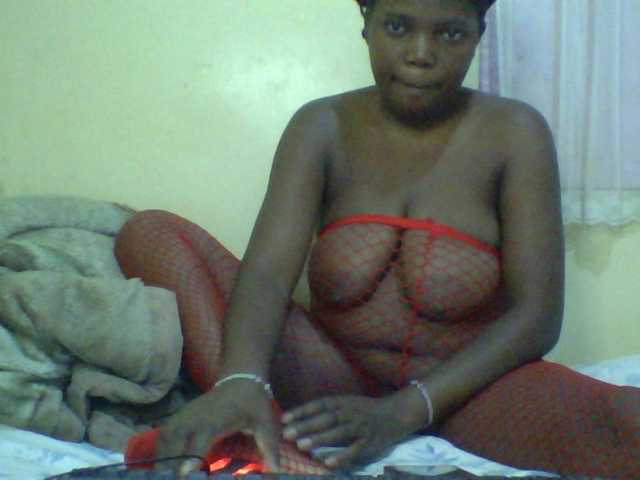 Cute-Divah live cam on BongaCams