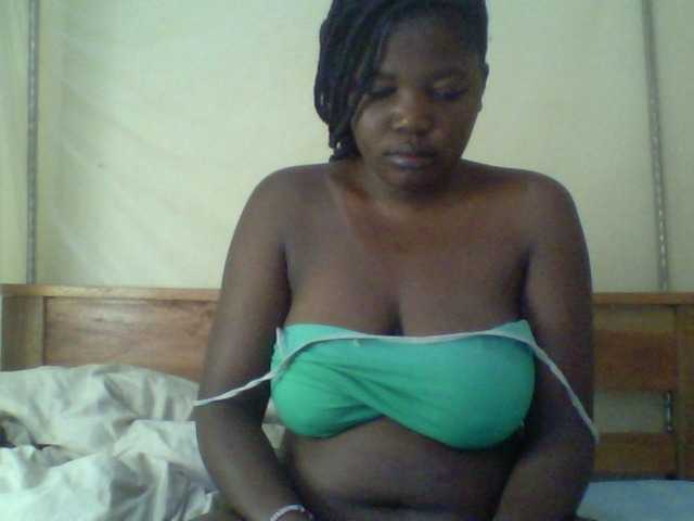 Cute-Divah live cam on BongaCams