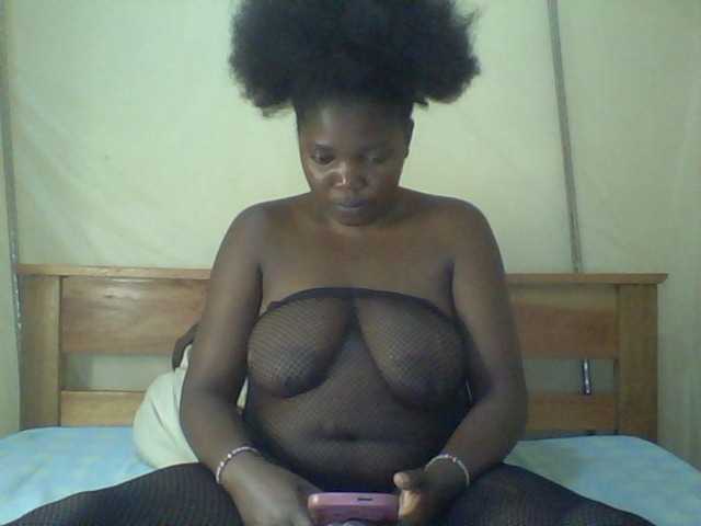 Cute-Divah live cam on BongaCams
