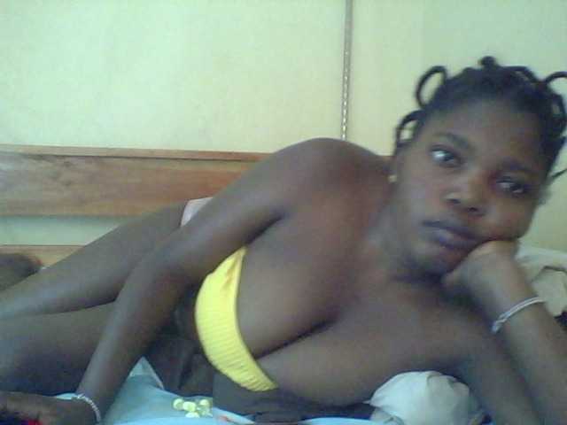 Cute-Divah live cam on BongaCams