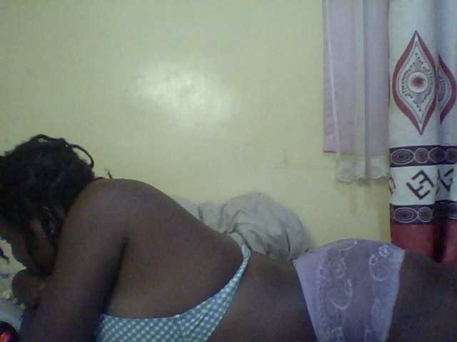 Cute-Divah live cam on BongaCams