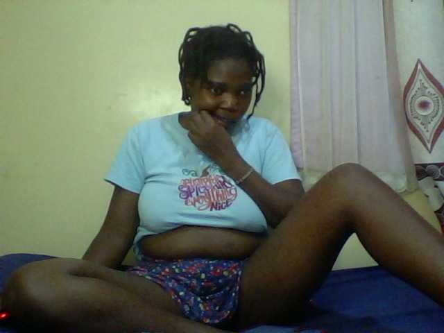 Cute-Divah live cam on BongaCams