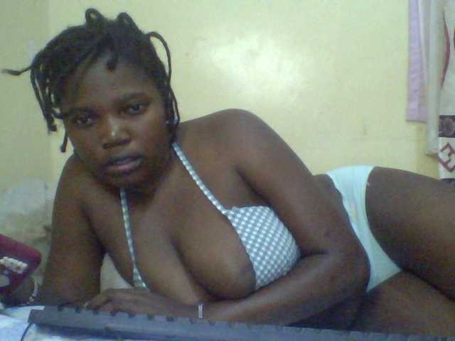 Cute-Divah live cam on BongaCams