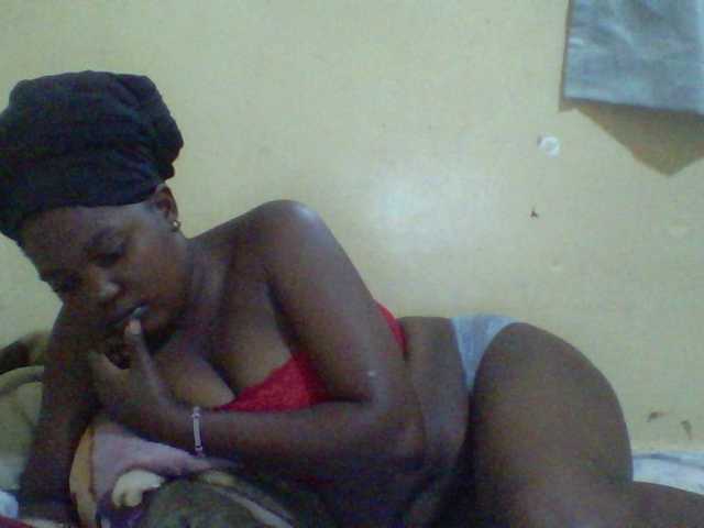 Cute-Divah live cam on BongaCams