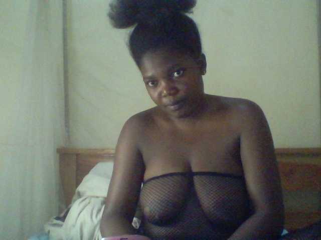 Cute-Divah live cam on BongaCams