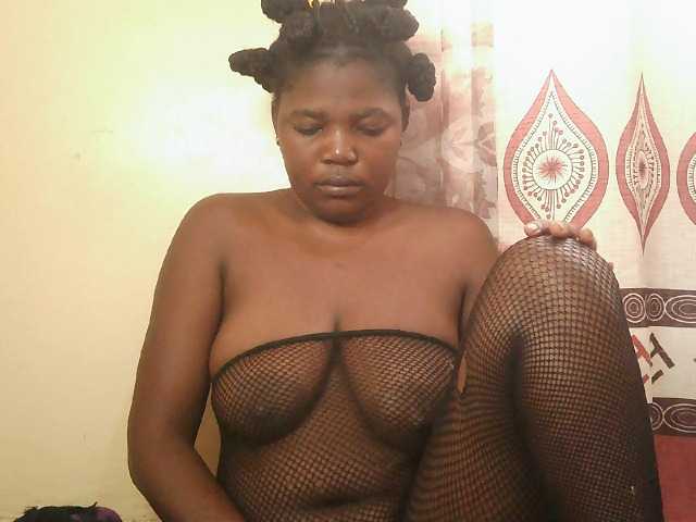 Cute-Divah live cam on BongaCams