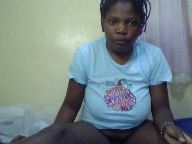 Cute-Divah webcam bongacams model stream image