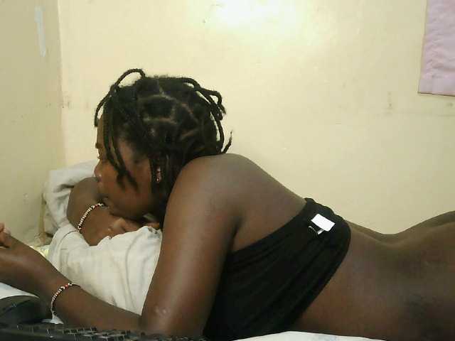 Cute-Divah live cam on BongaCams