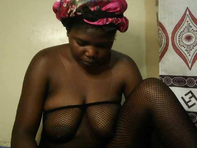 Cute-Divah live cam on BongaCams