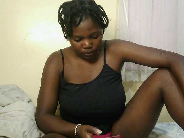 Cute-Divah live cam on BongaCams