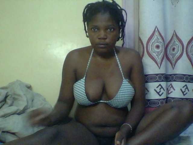 Cute-Divah live cam on BongaCams