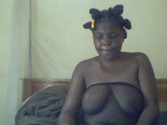 Cute-Divah live cam on BongaCams