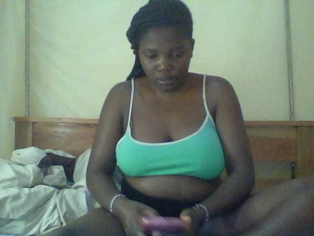 Cute-Divah live cam on BongaCams